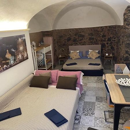 La Piccola Grotta Ursino Villa Catánia Buitenkant foto
