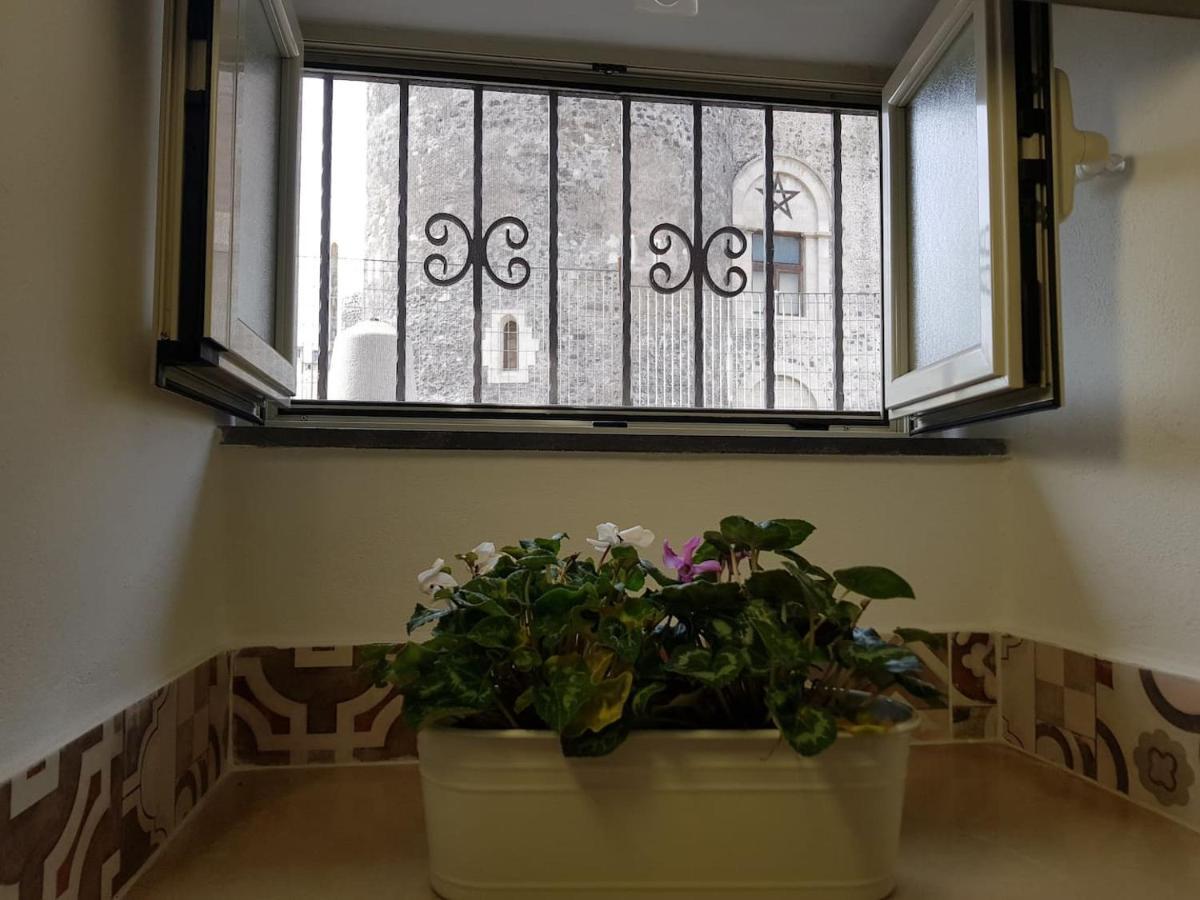 La Piccola Grotta Ursino Villa Catánia Buitenkant foto